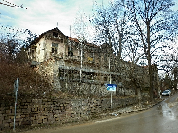 old-spa-hotel-with-casino-situated-in-a-resort-town-in-bulgaria