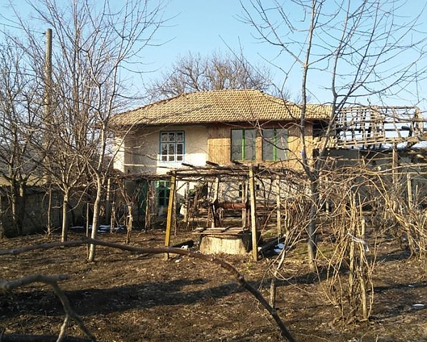 old-rural-house-with-spacious-garden-situated-in-a-quiet-village-110-km-away-from-varnabulgaria
