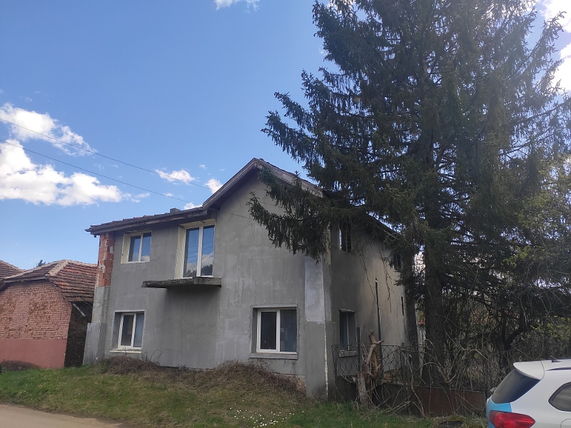 /rural-house-with-land-quiet-location-and-views-situated-in-a-village-up-in-the-mountains-half-an-hour-away-from-big-city-ski-are/