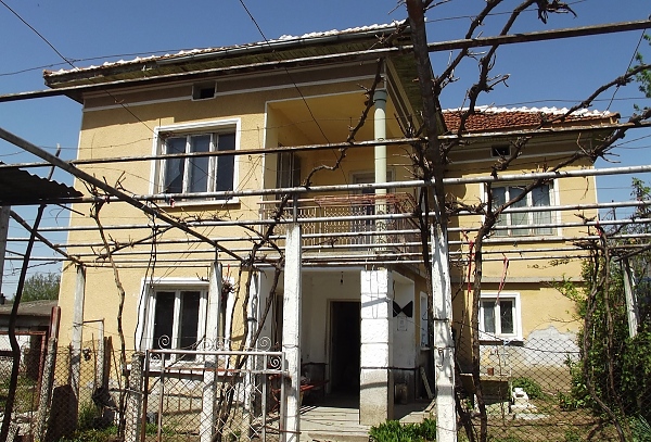 country-house-with-annex-barn-and-nice-views-situated-in-a-quiet-village-near-lake-and-forest-7-km-from-vratsa-bulgaria