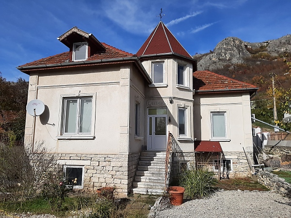 big-country-house-with-plot-of-land-nice-views-and-good-location-situated-in-a-quiet-village-near-river-60-km-away-from-vratsa-b