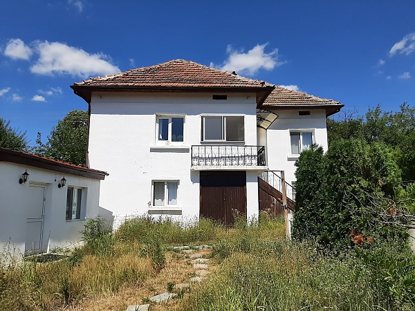 nice-country-house-with-annex-big-plot-of-land-quiet-location-and-views-situated-in-a-village-near-hills-forest-and-dam-45-km-no