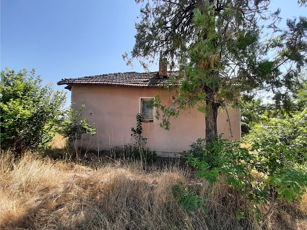 old-country-house-with-yard-and-nice-views-situated-in-a-village-near-river-30-km-away-from-vratsa-bulgaria