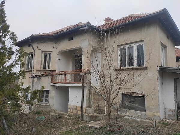 an-old-house-with-plot-of-land-situated-in-a-quiet-sunny-spot-40-km-away-from-vratsa-bulgaria