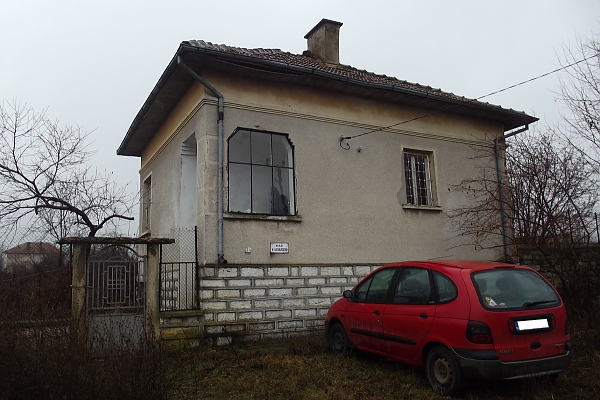 cheap-rural-property-with-big-yard-and-quiet-location-15-km-north-of-vratsa-bulgaria