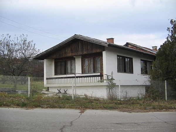 rural-property-with-nice-location-half-an-hour-away-from-ski-and-spa-resort-in-bulgaria