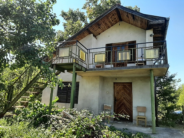 solid-villa-with-plot-of-land-and-great-views-situated-in-a-forest-area-8-km-away-from-vratsa-bulgaria