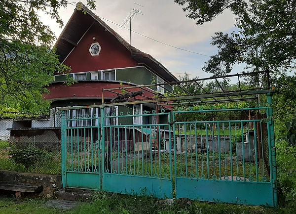solid-villa-with-plot-of-land-and-great-panoramic-views-situated-in-a-tourist-area-one-hour-away-from-sofia-bulgaria
