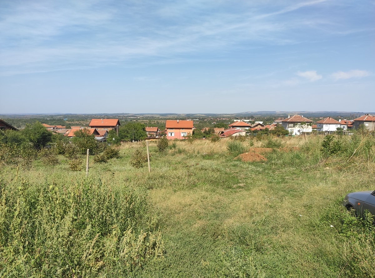 /spacious-plot-of-land-with-nice-views-located-in-the-outskirts-of-a-big-city-in-the-northwest-of-bulgaria/