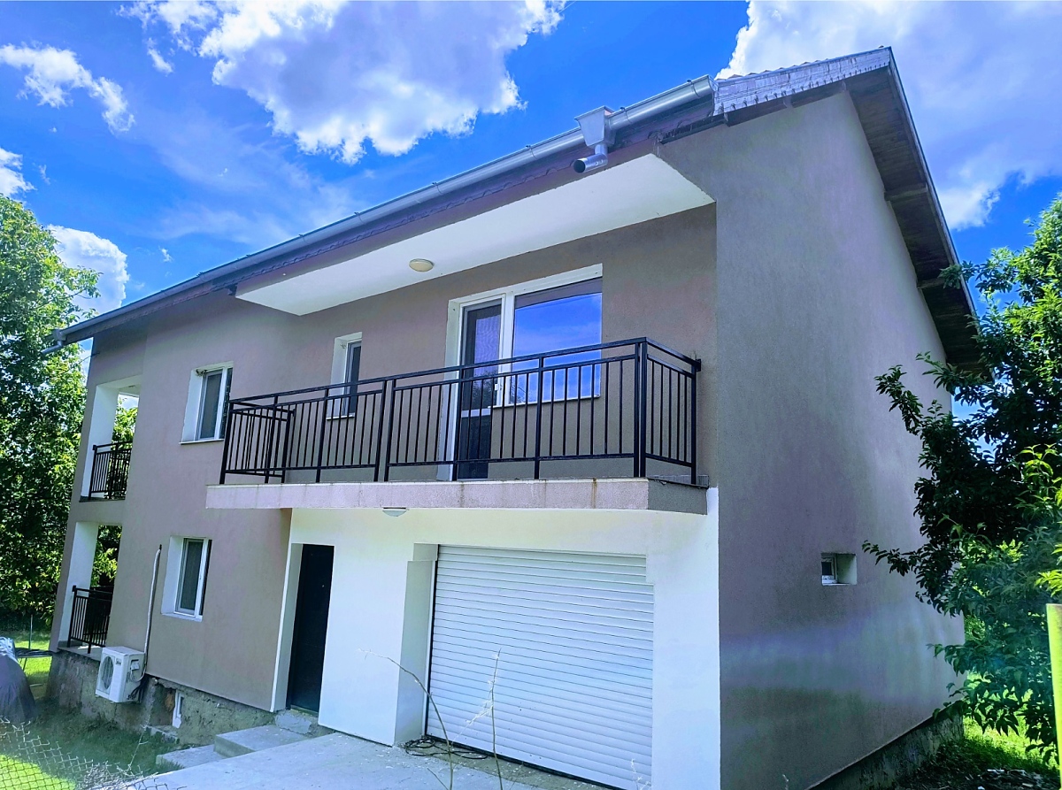 /renovated-and-half-furnished-country-house-with-big-yard-and-nice-views-situated-in-close-proximity-to-lake-and-city/