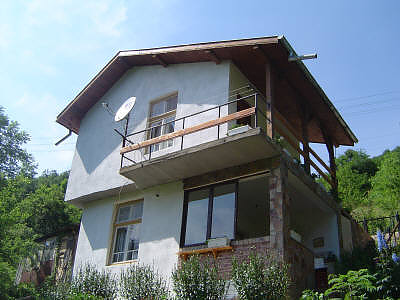 /splendid-villa-located-in-a-gorgeous-mountain-village-near-forest-100-km-from-sofiabulgaria/