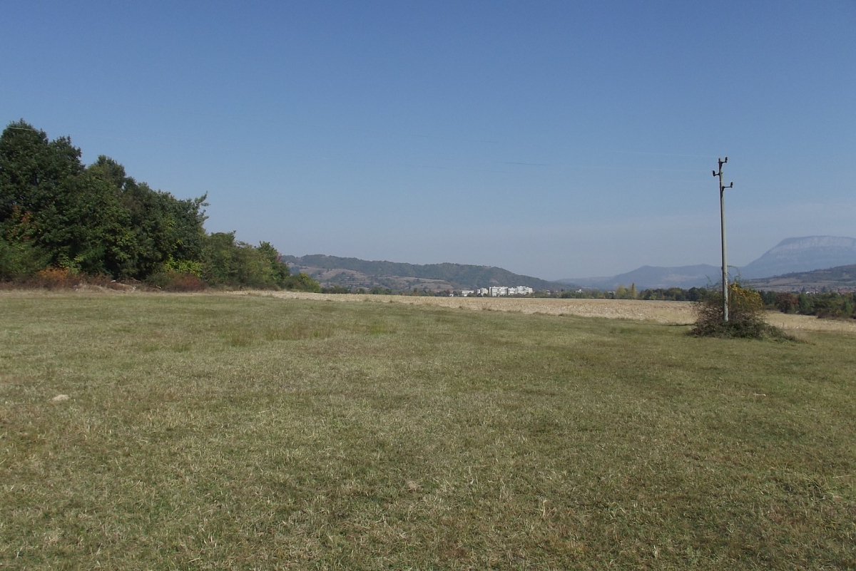 /spacious-plot-of-regulated-land-with-nice-panoramic-views-situated-in-a-quiet-area-in-the-outskirts-of-spa-resort-town-in-bulgaria/