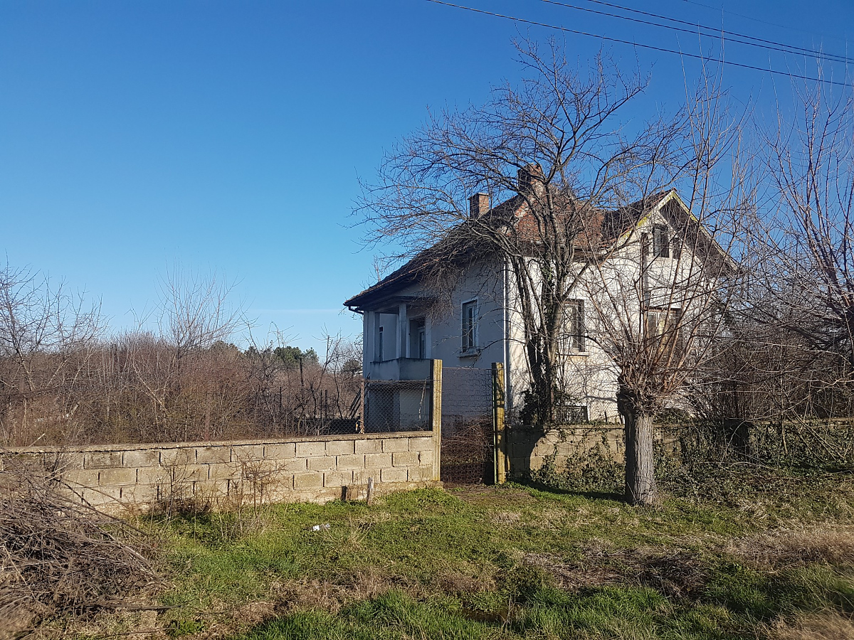 /old-country-house-with-annex-and-spacious-yard-situated-in-the-outskirts-of-a-quiet-village-40-km-away-from-vratsa-bulgaria/